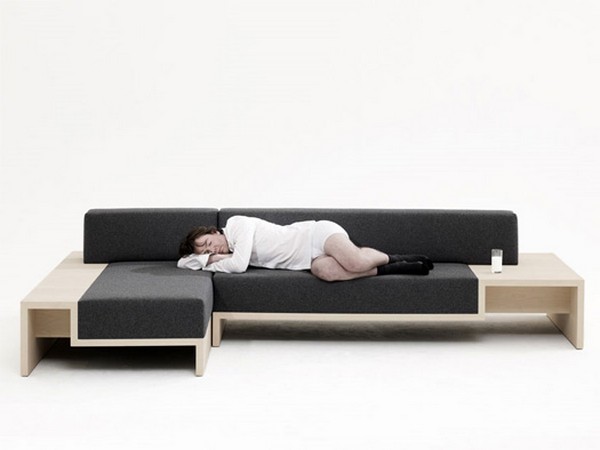 Moderna i praktična sofa