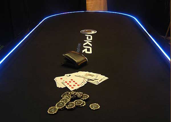 Luksuzni trpezarijski poker sto